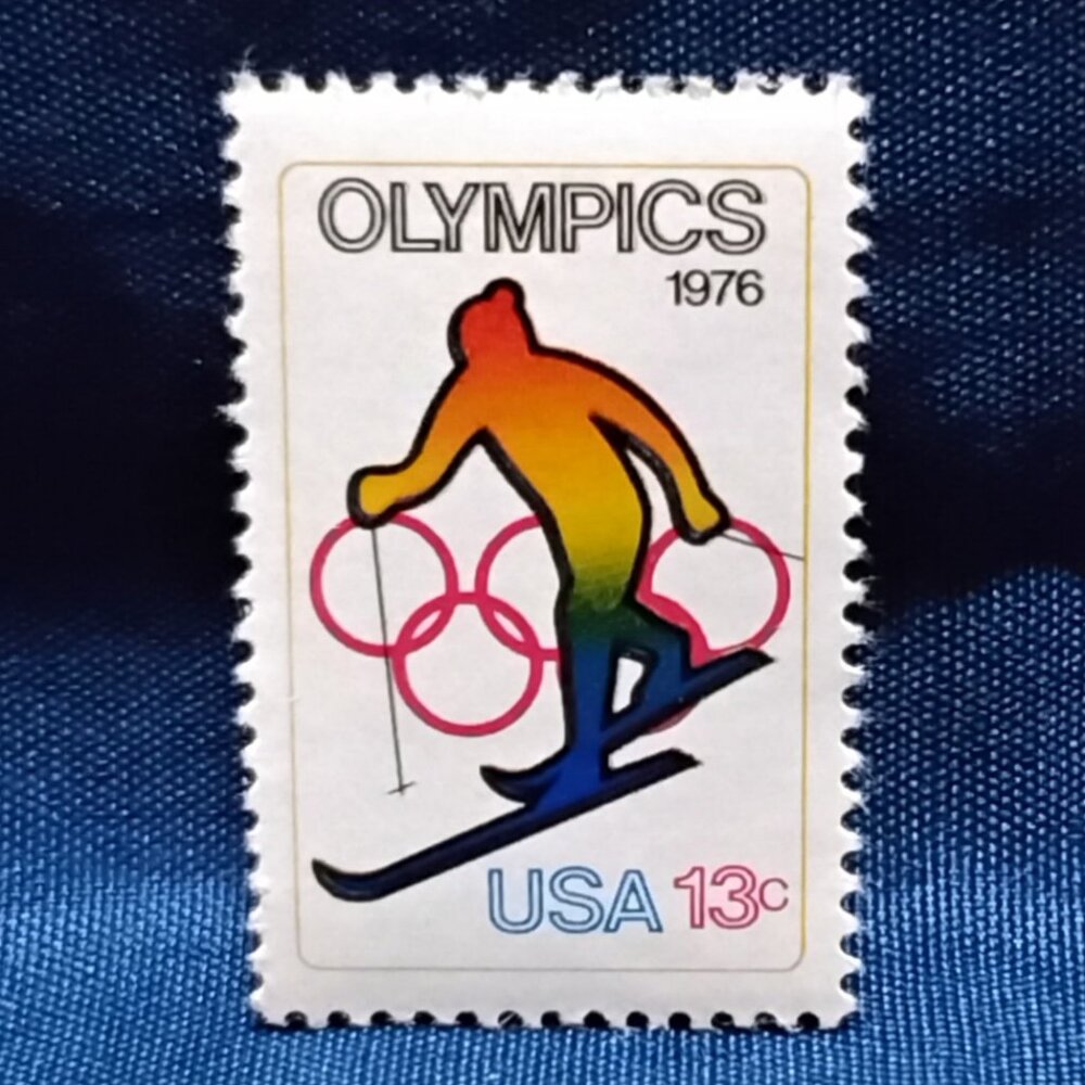 Uncirculated USA 1976 Olympics: Skiing 13 Cent Stamp!!